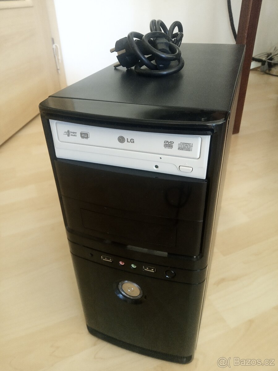 Funkční stolní počítač – Intel / MSI / GeForce 9500GT / 2 GB