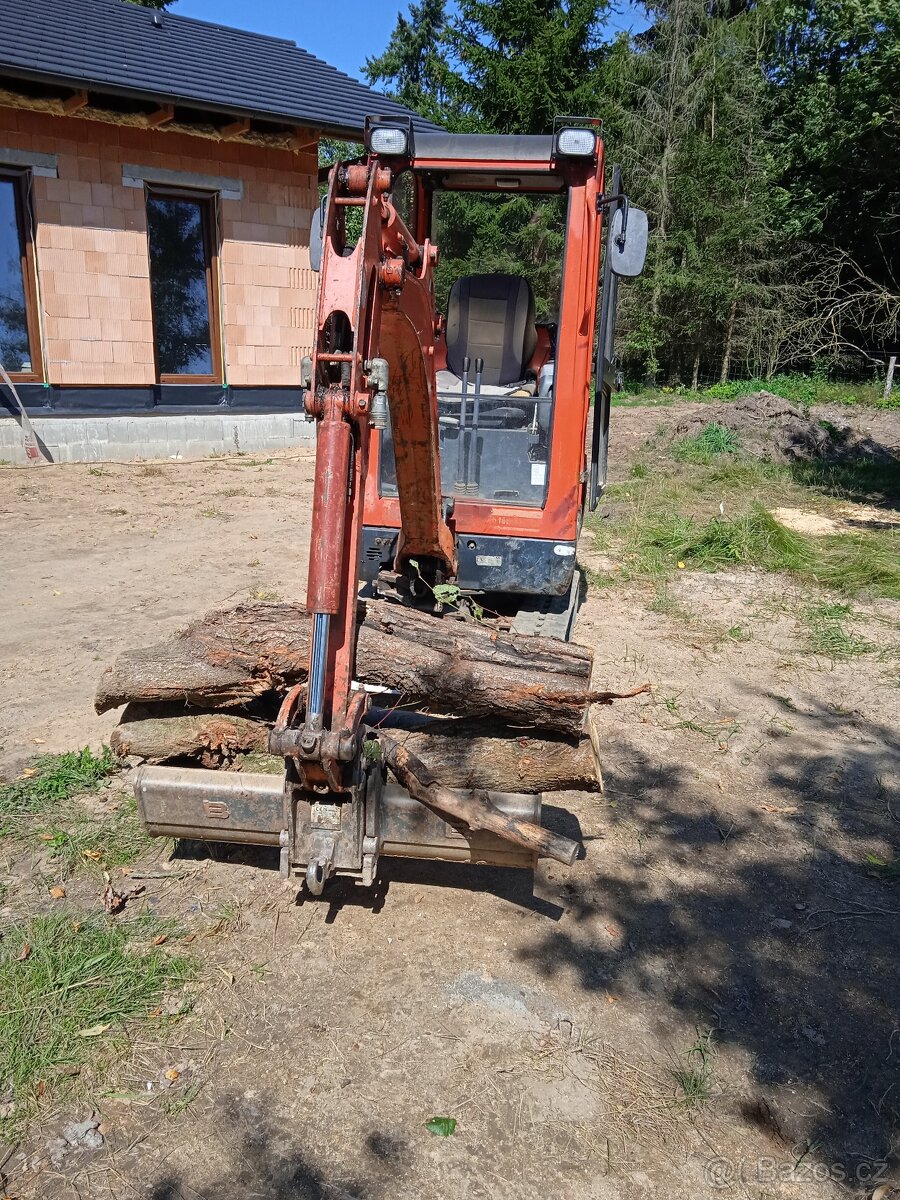Kubota KX41-3, r.v. 2008, 3 x lžíce, rychloupínák