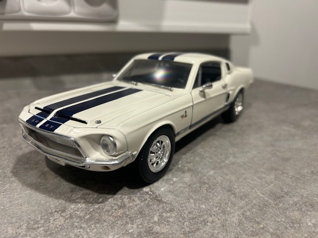 Ford Shelby GT-500KR, 1968, měřítko 1:18, Shelby collectible