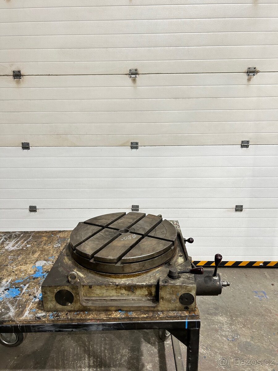 Delicka , otocny stul 500 mm