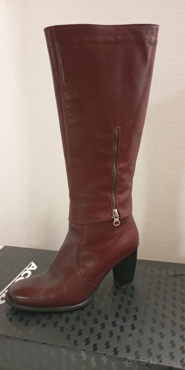 Dámské kožené kozačky, vel. 40