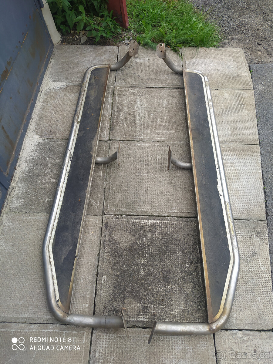 Nissan Terrano 2 nášlapy