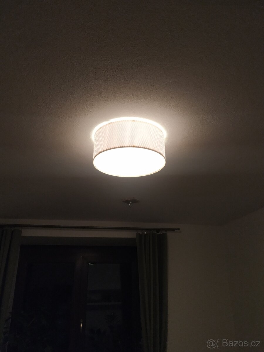 Moderní stropní svítidlo