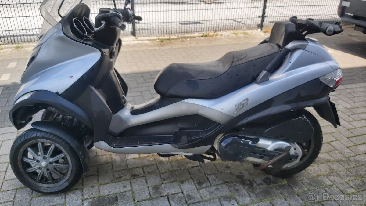 Piaggio MP3 400 LT