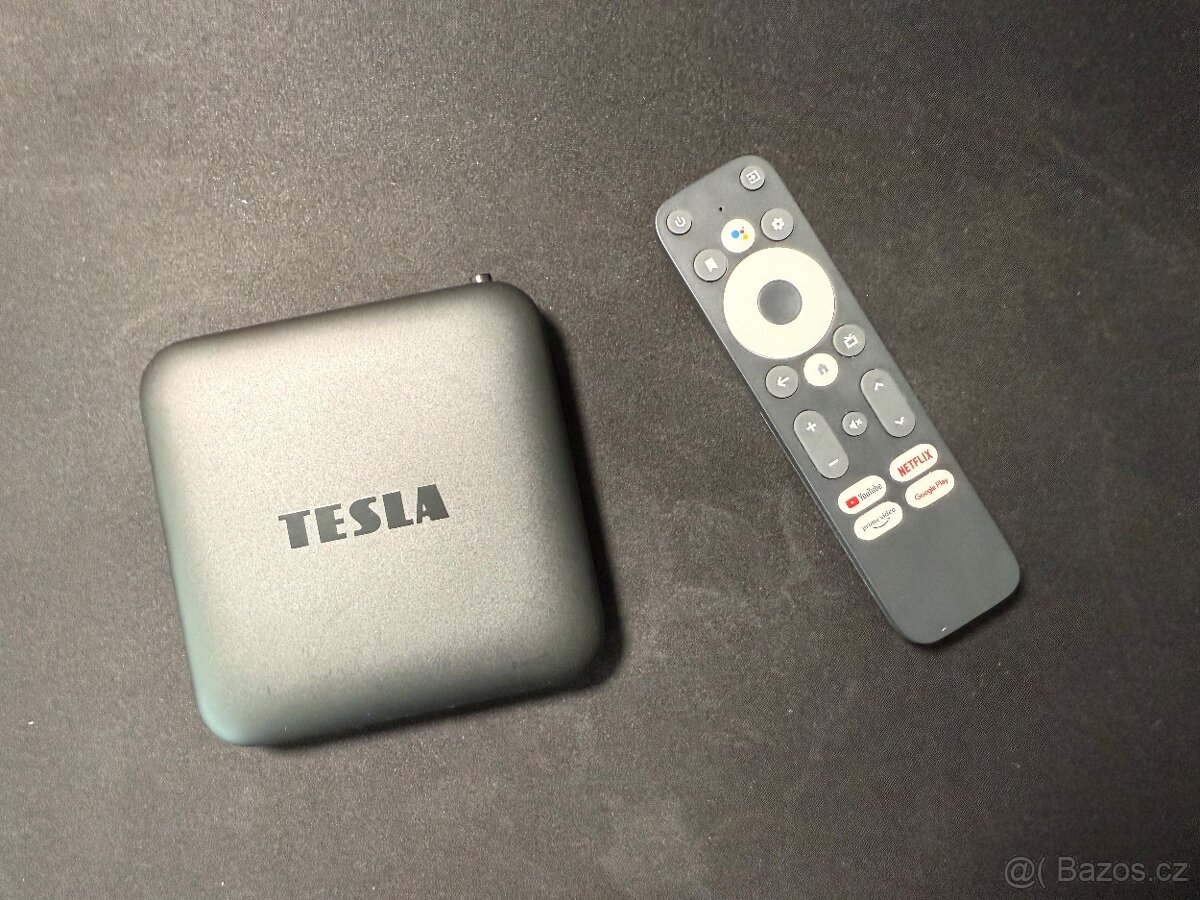 Multimediální přehrávač TESLA MediaBox XA400 s Android TV