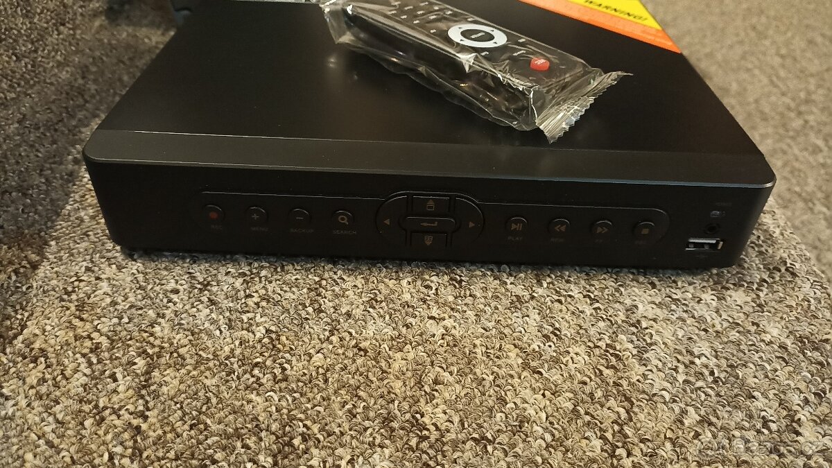 DVR přehrávač pro 8 kamer
