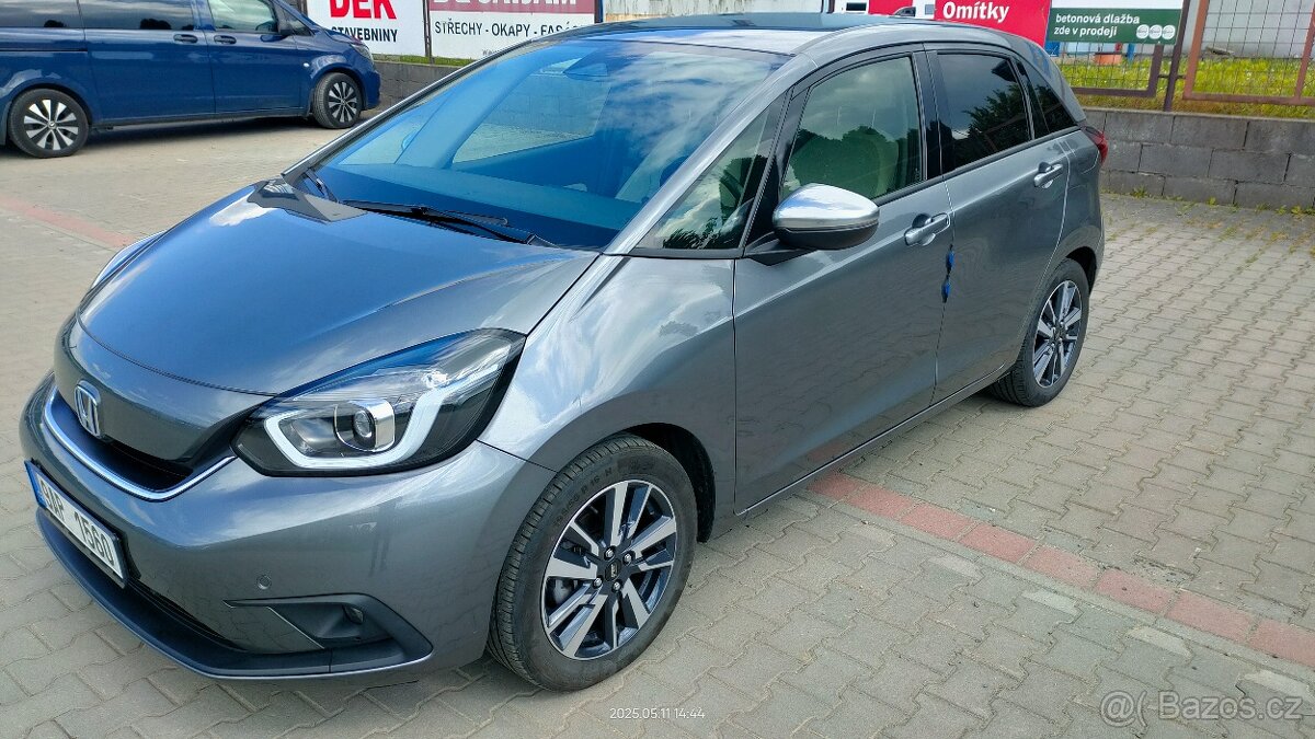 Zánovní Honda Jazz Hybrid, ČR, záruka