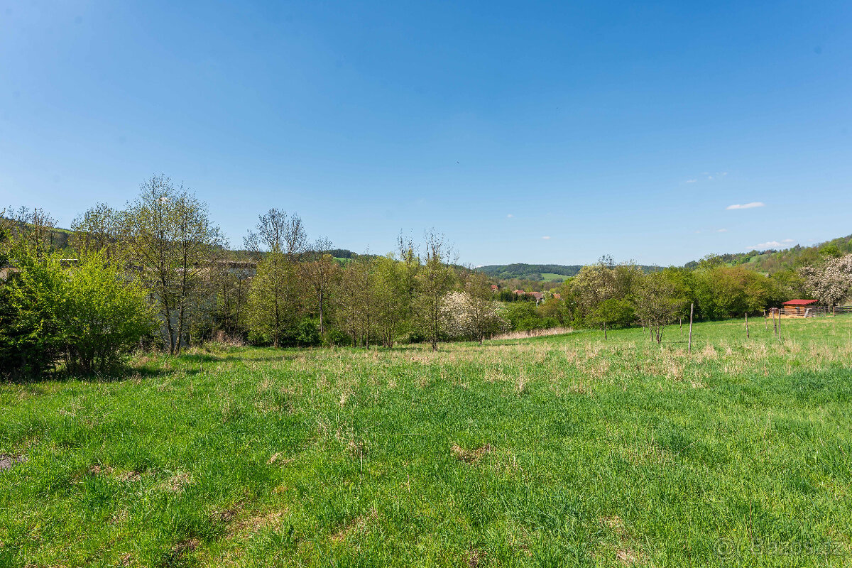 Prodej stavebního pozemku 2014 m² Horní Poříčí