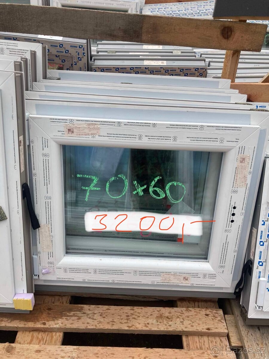 Prodám plastové okno 70x60