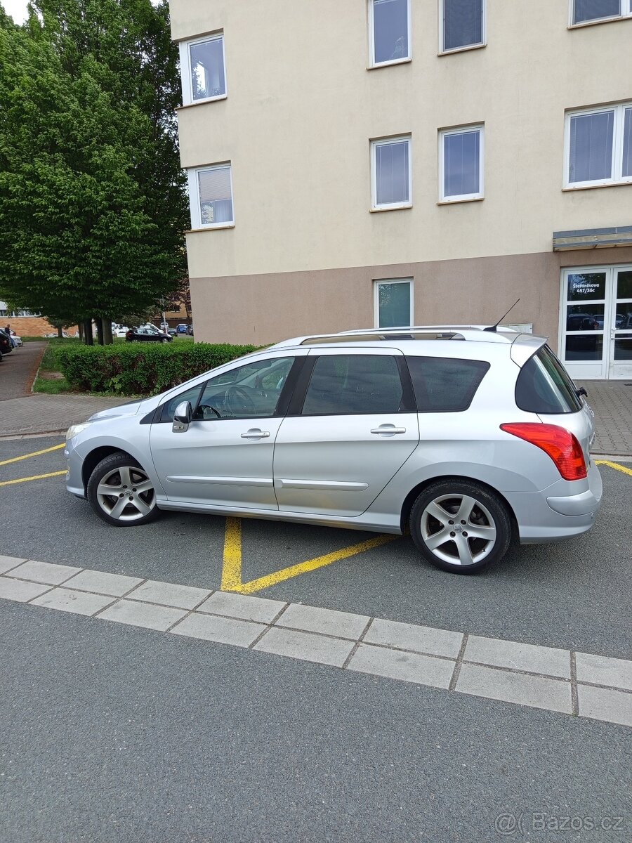 Peugeot 308sw 2.0 HDI 103 kW.