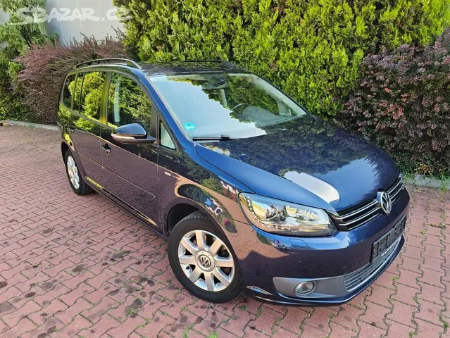 VW Touran 2.0TDI 103W,1.Majitel,7.Míst,Xenon,Tažné,Match.