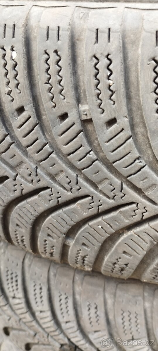 Zimní pneu 175/65 R 15