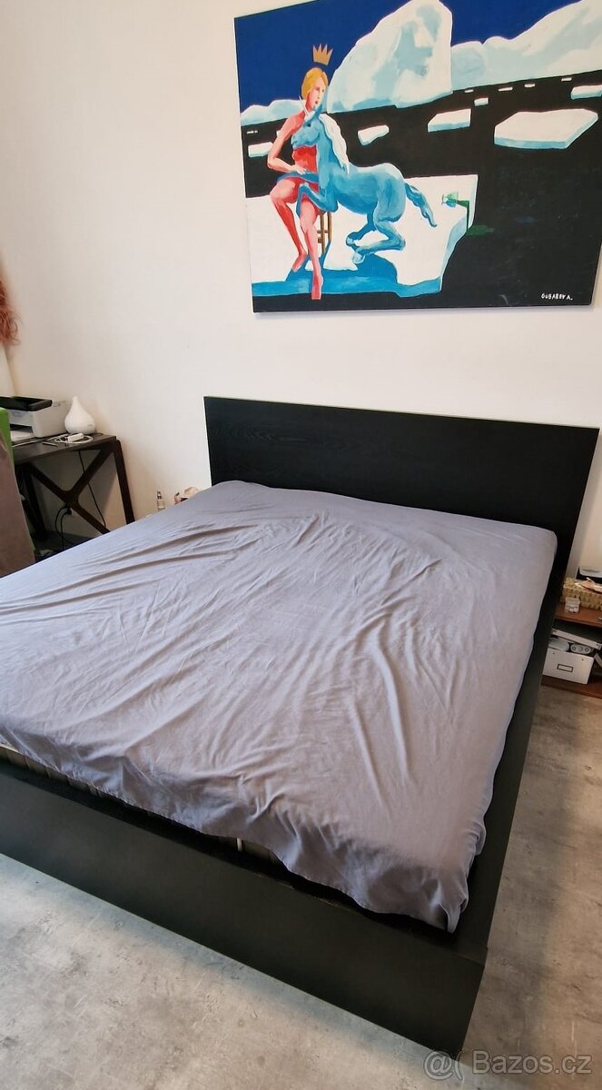 Postel s úložným prostorem MALM (180x200) + matrace