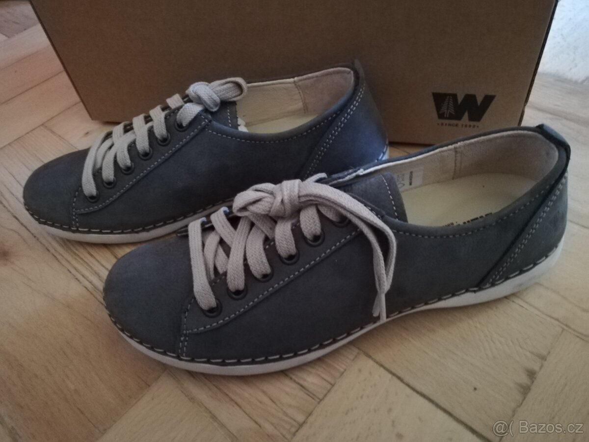 Boty, polobotky kožené  vel. 36