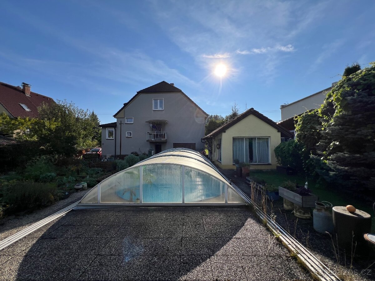 Prodej dvougeneračního domu ve Švihově