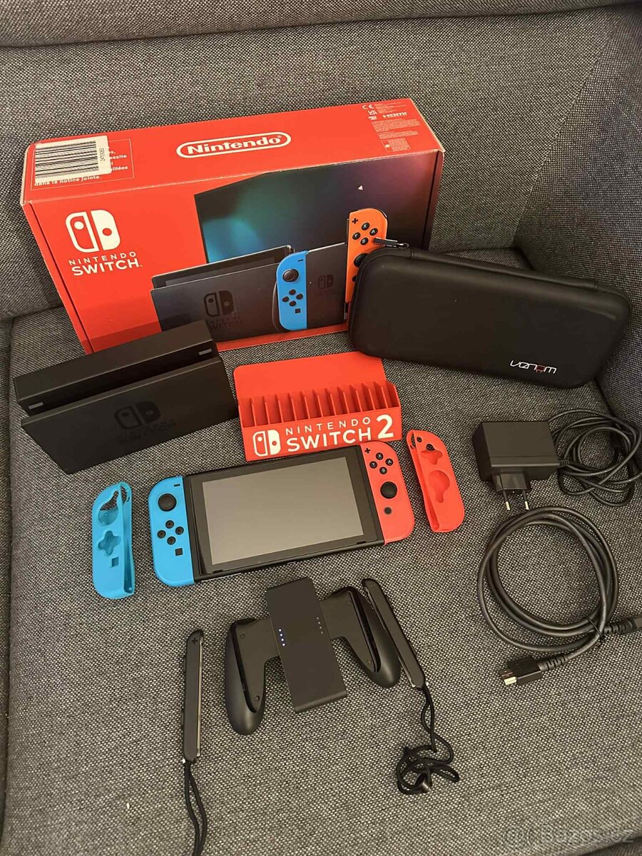 Nintendo switch V2 + příslušenství (top stav)