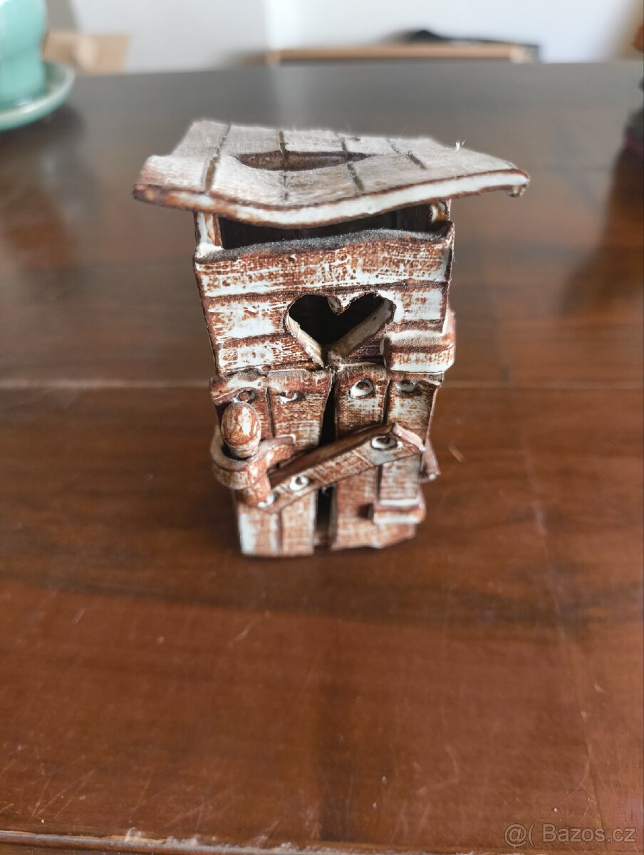 Dekorace - suchý záchod