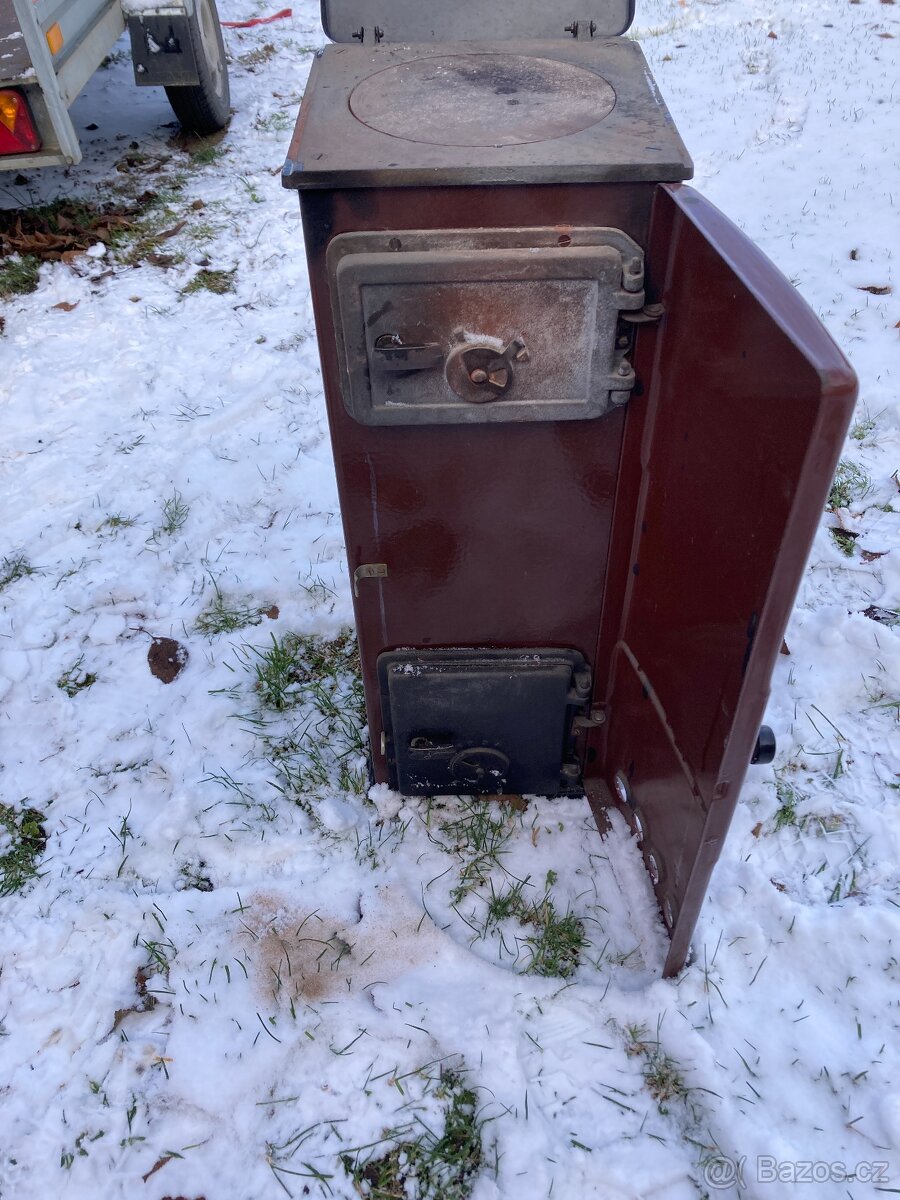 Krbová kamna Zora 8