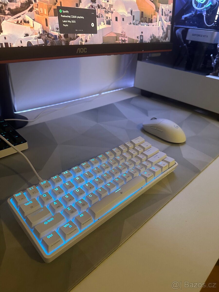 Herní mechanická klávesnice - Nová - 60%