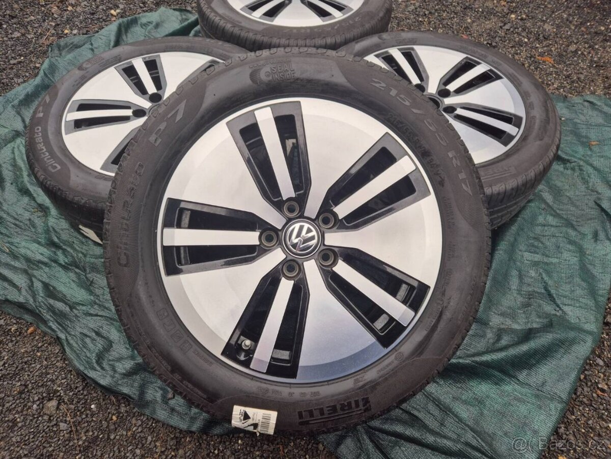 Letní sada Volkswagen E Passat B8 R17 ET40