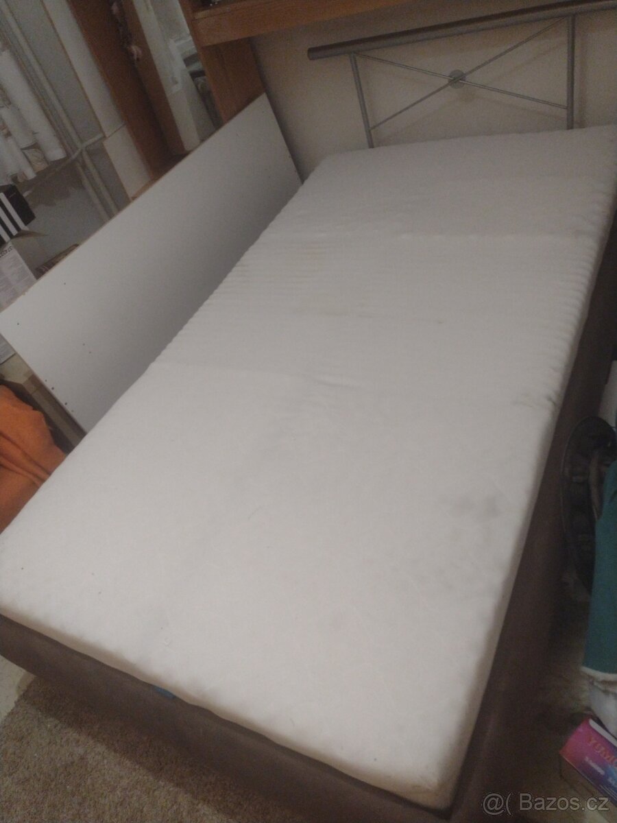 Nová postel 220/130cm,s úložným prostorem