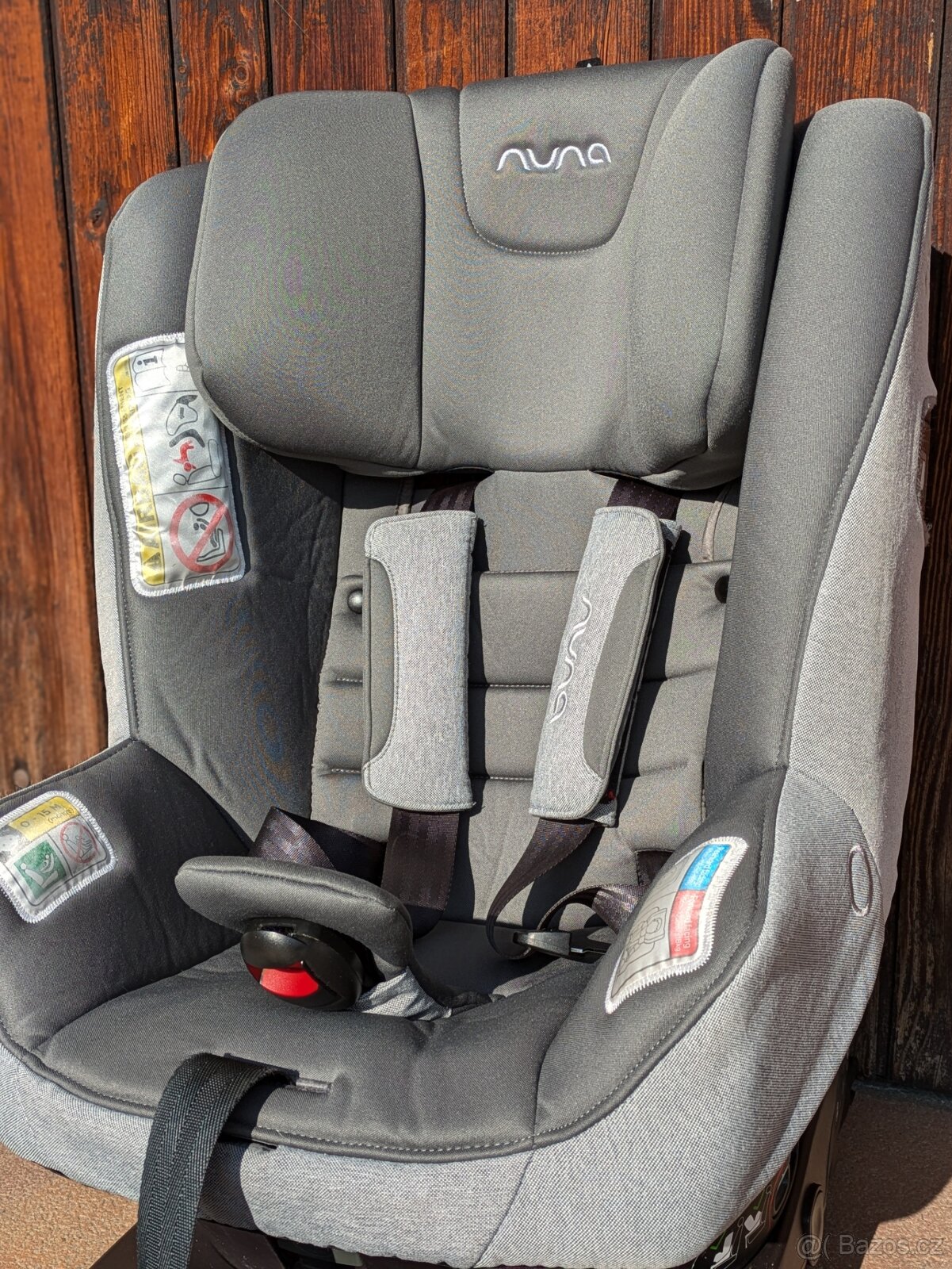 Otočná autosedačka Nuna Prym