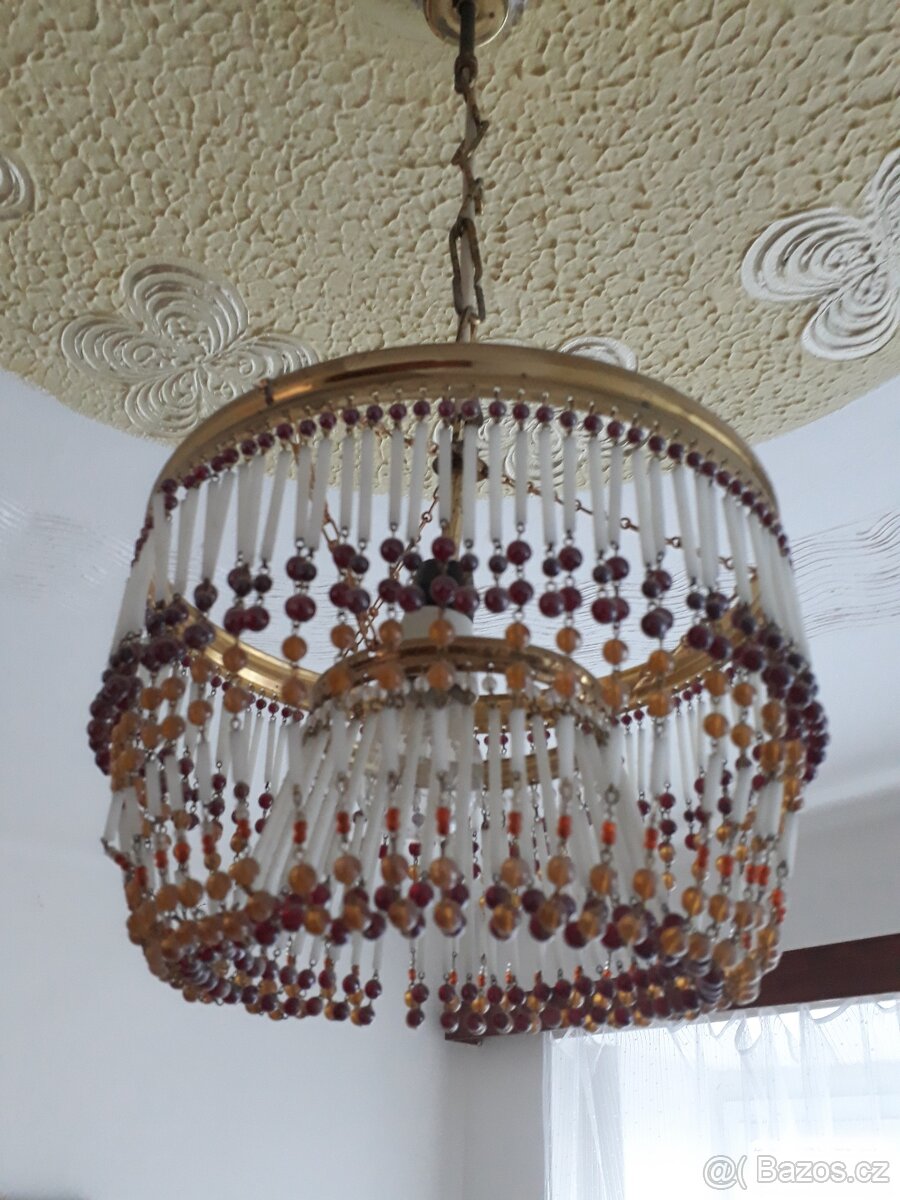 Starý lustr