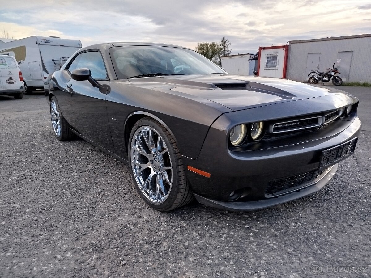Dodge Challenger hemi