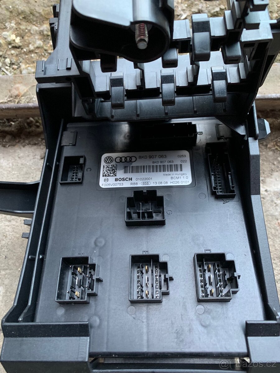Komfurtní modul z Audi A4 B8