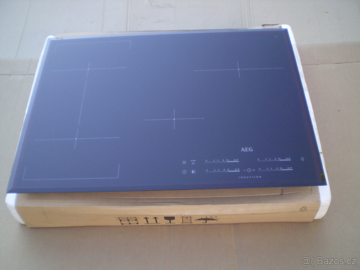 Indukční varná deska AEG HK754400FB / Electrolux EHI7543FOK