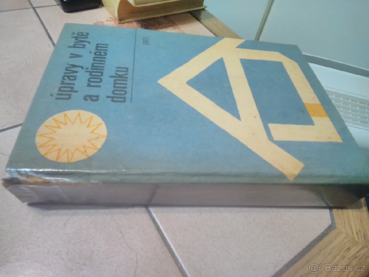 Prodám starou hobby knihu -Upravy v bytě a rodinném domku.