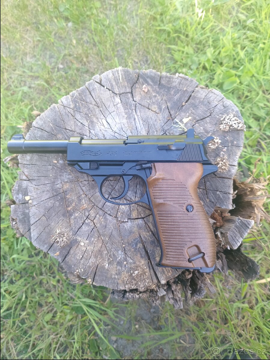 Pistole 2.svetova válka