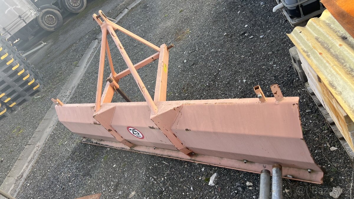 radlice na sníh za traktor