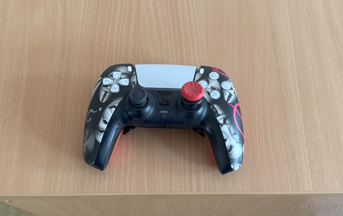 Ovladač PS5 od AimControllers