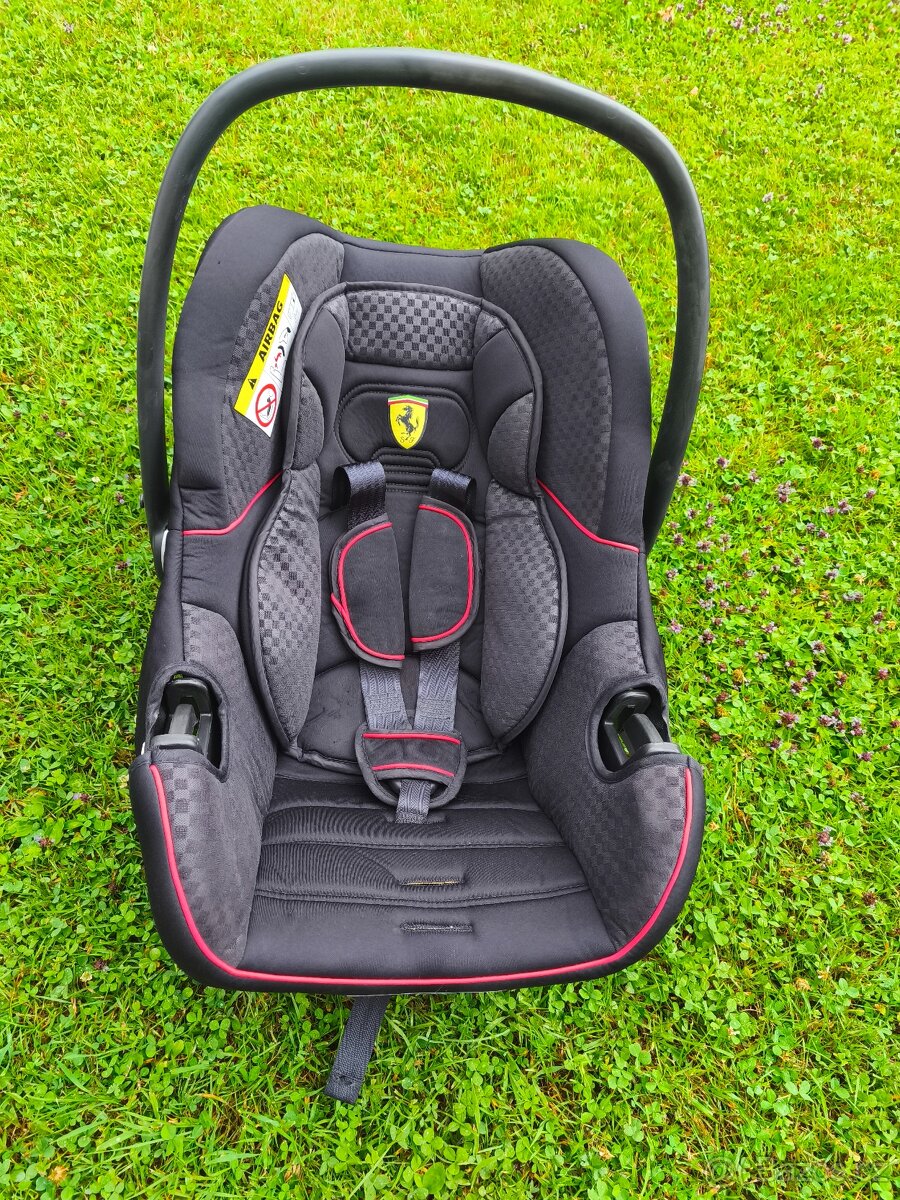 Autosedačka Ferrari
