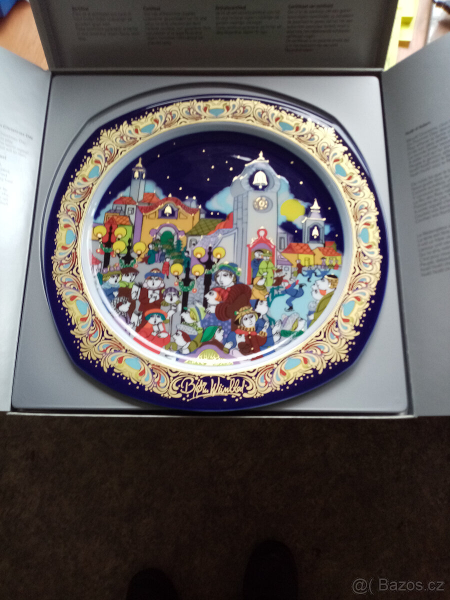 Dekorativní porcelánové talíře na zavěšení na zed
