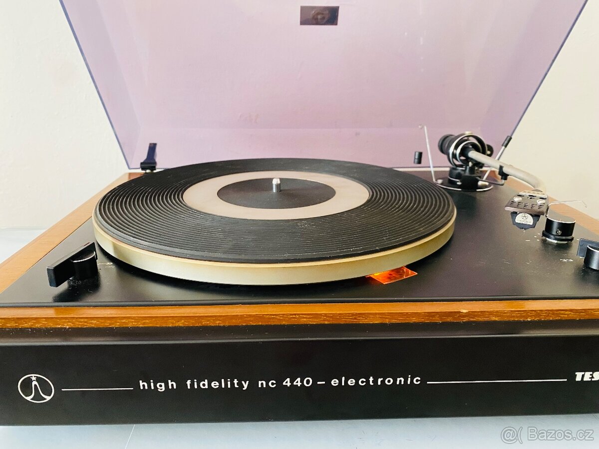 Gramofon Tesla NC 440, koupeno Tuzex 1979