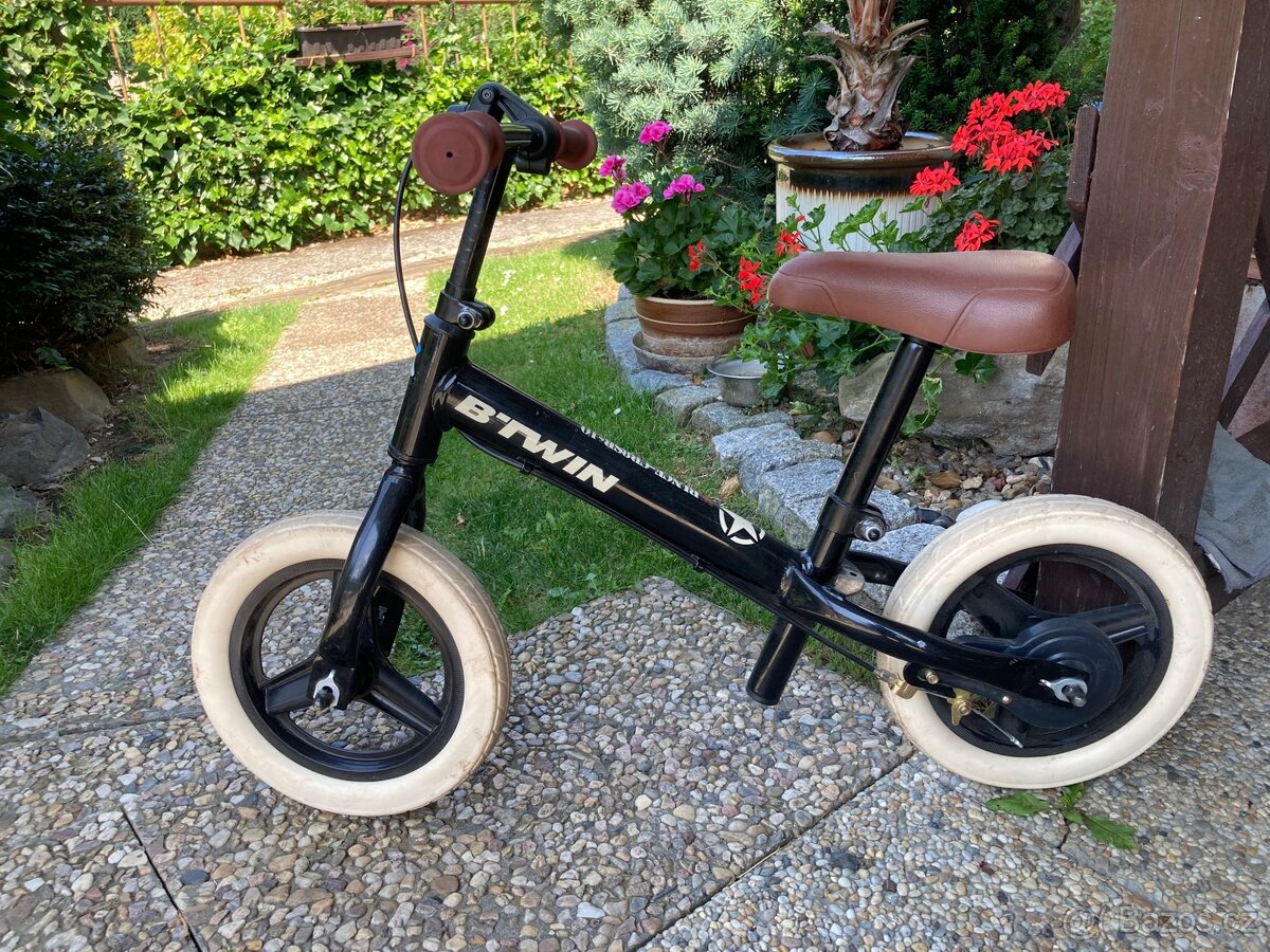 Odrážedlo BTWIN runrider 520