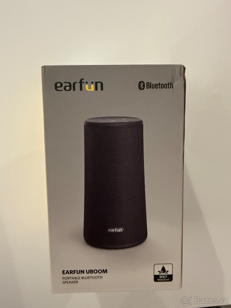 Přenosný reproduktor EarFun SP200B černý
