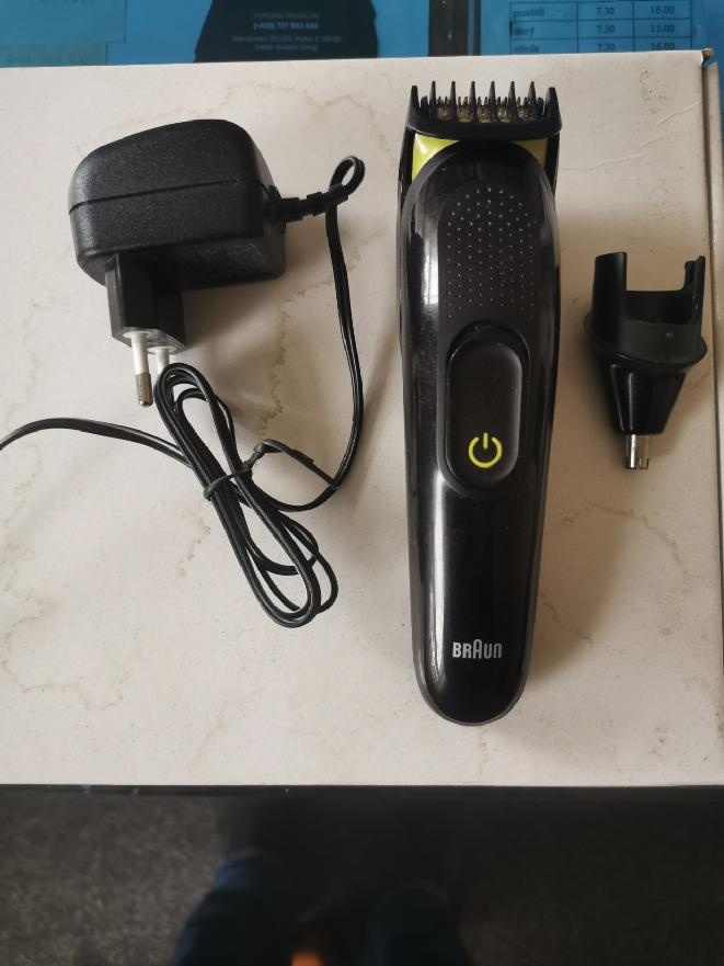 Zastřihovač vousů