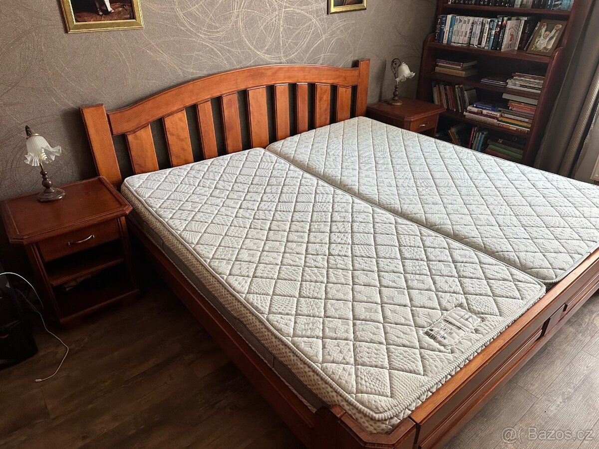 KRÁSNÁ LOŽNICE Z DUBOVÉHO MASIVU