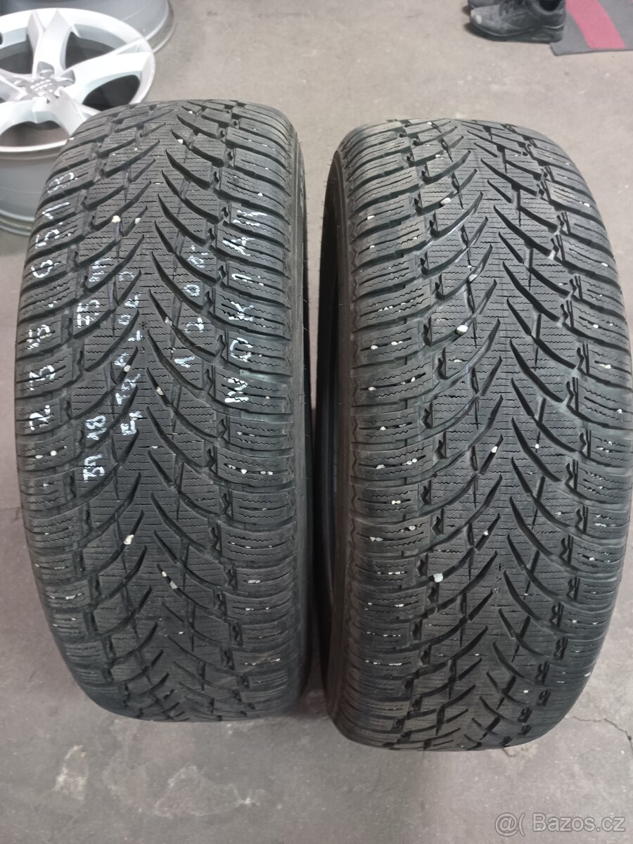 235/65/18 Nokian  extra load