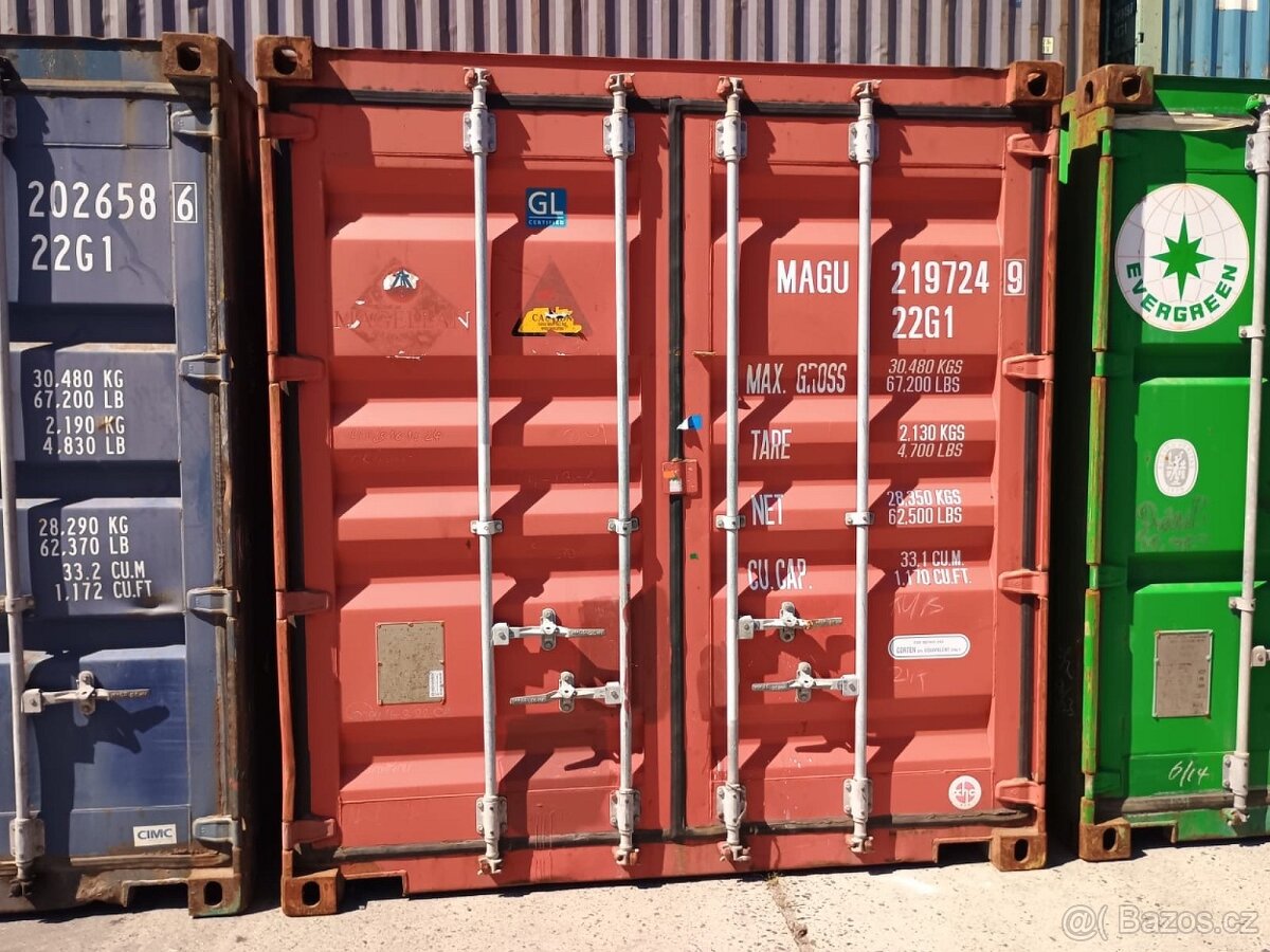 Nabízím k prodeji použitý lodní kontejner – červená barva, T