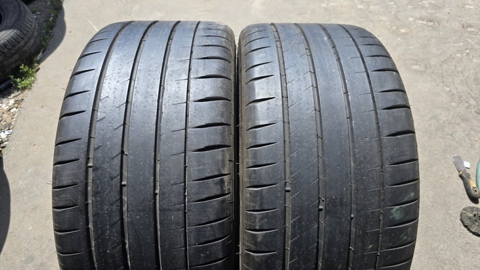 Letní pneu 255/35/19 Michelin