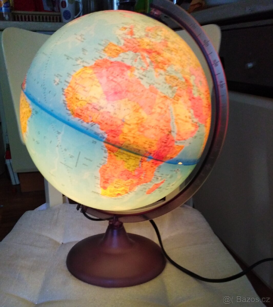 Globus - lampa.