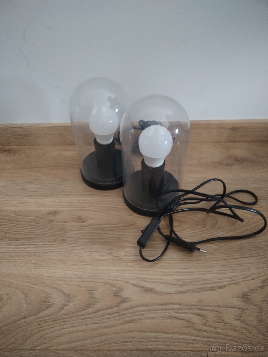 Stolní světla model Ropudden od značky Ikea