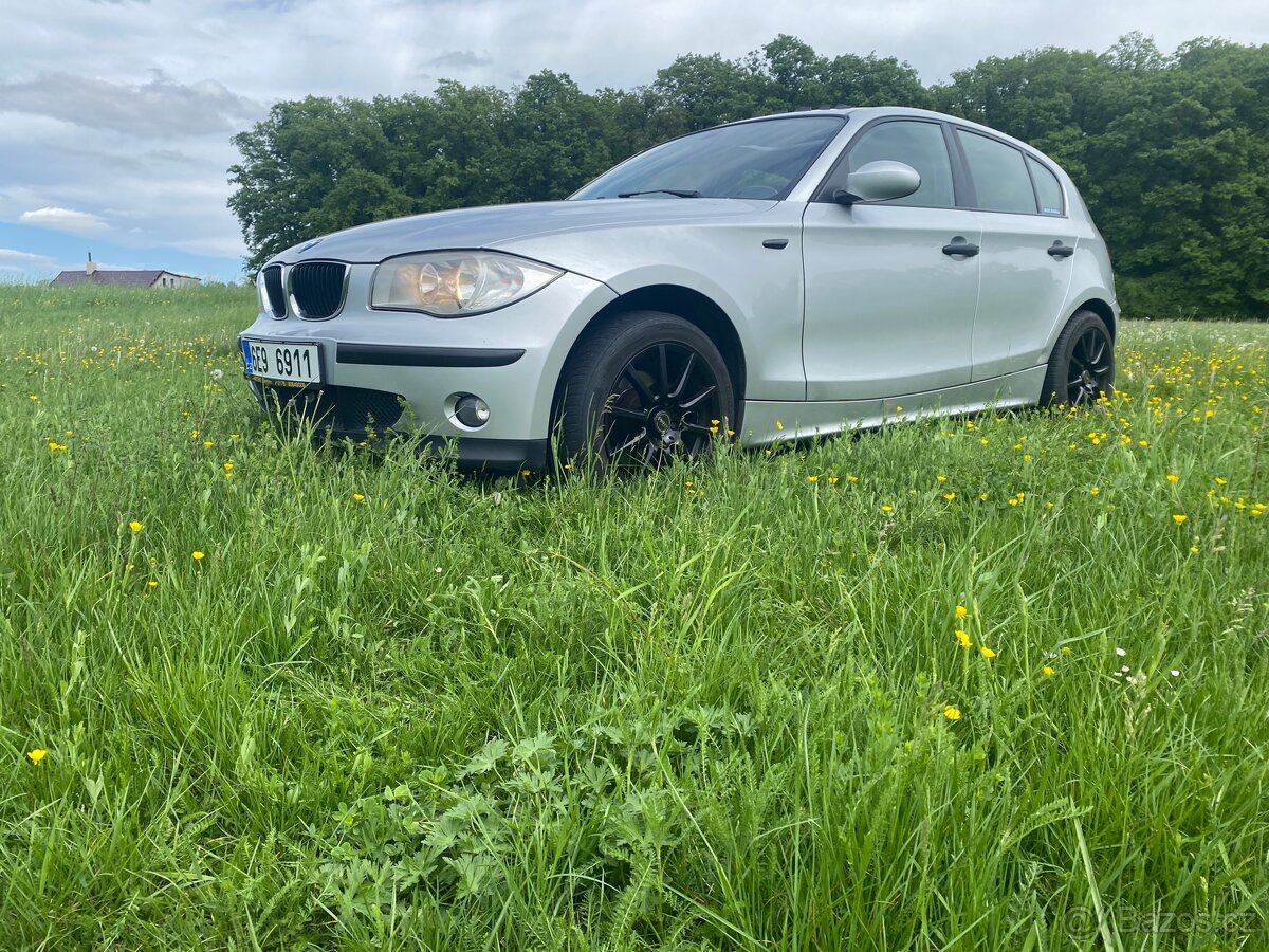 BMW E87 118i