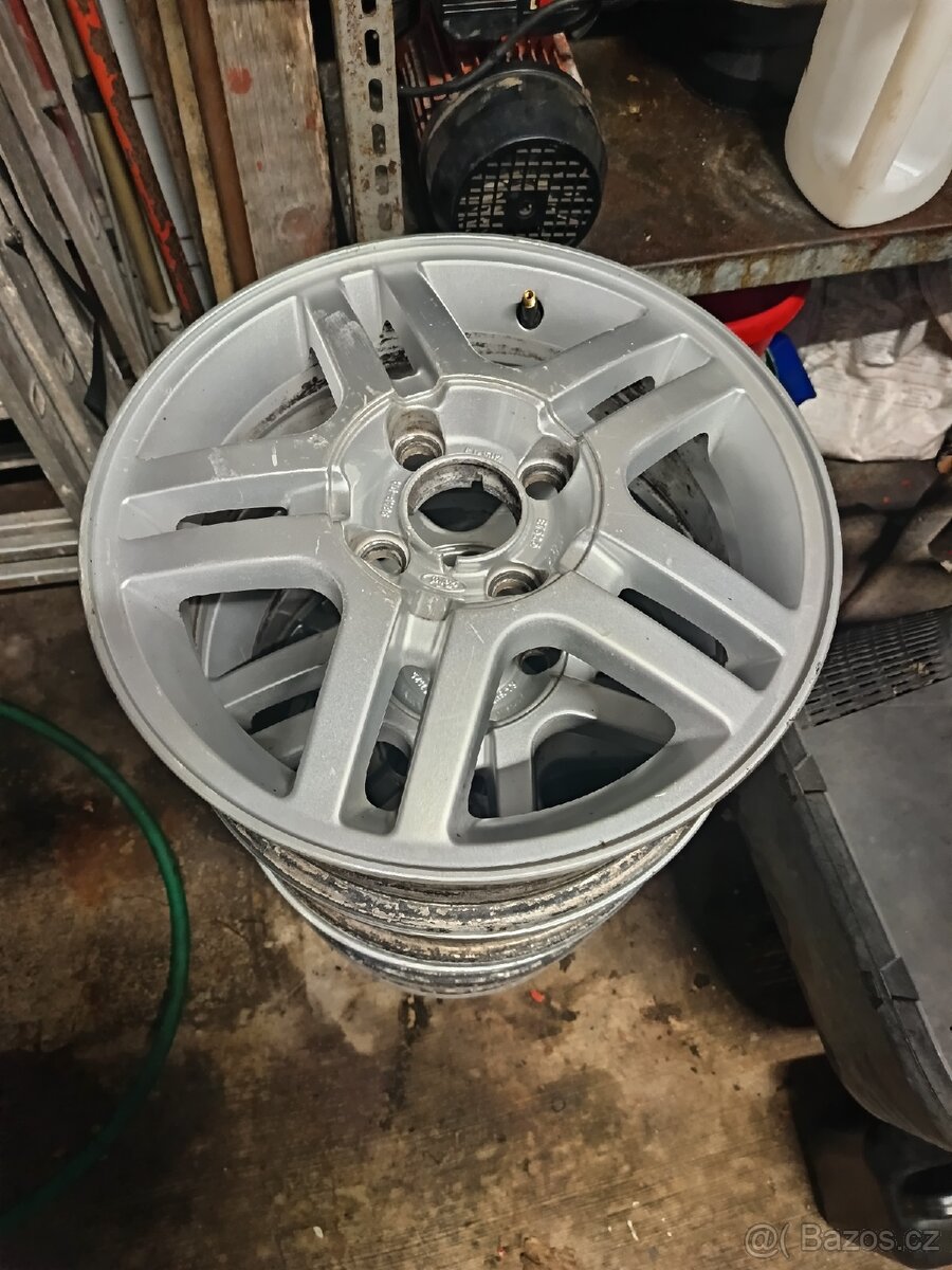 Kola ford r15