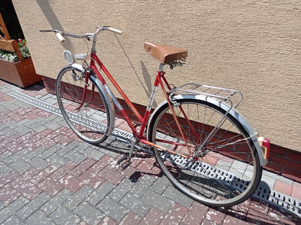 Jízdní kolo Favorit