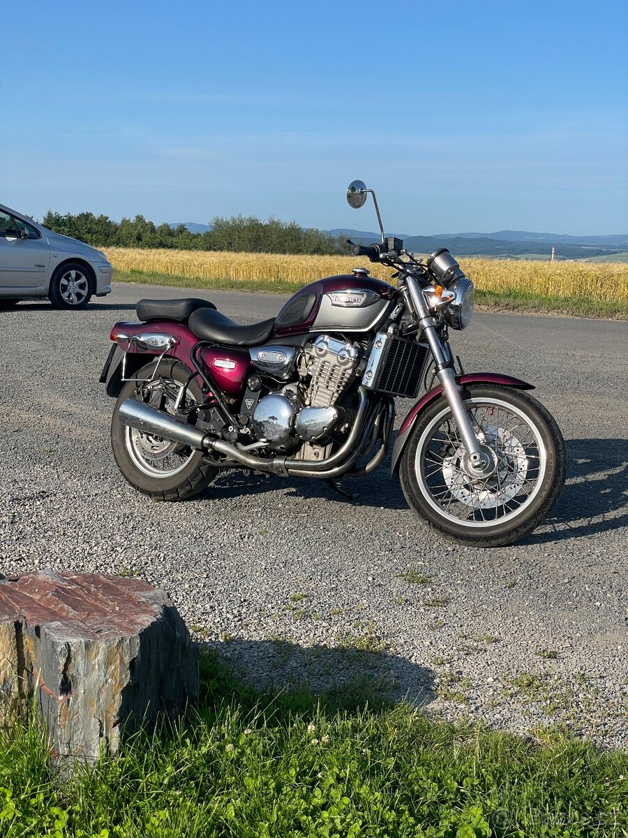 Triumph Adventurer 900